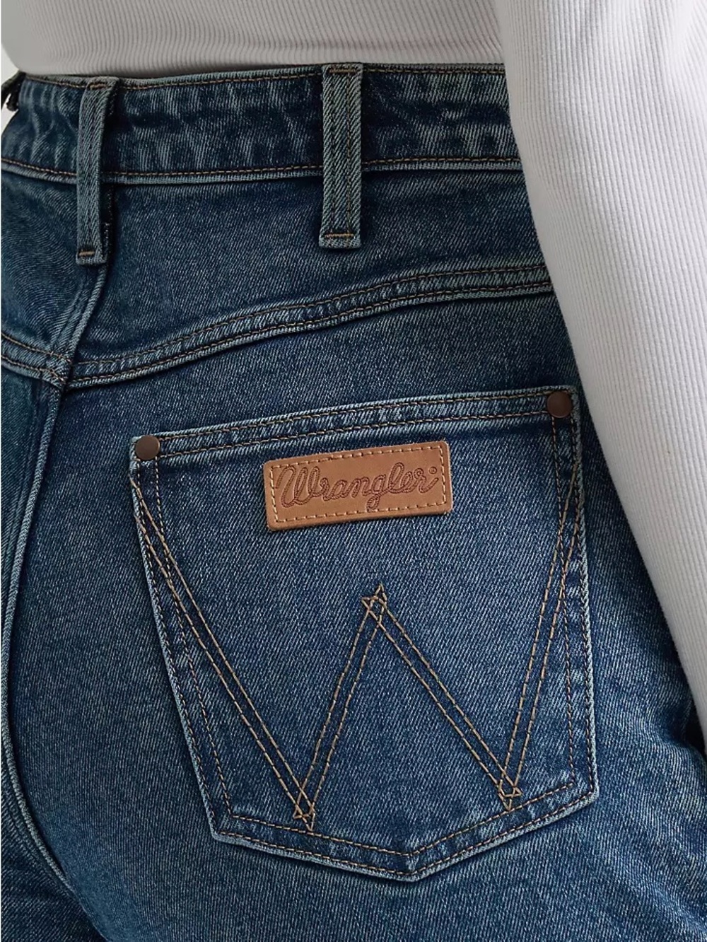 Wrangler’s High Rise Rodeo Bootcut Riding Jeans - Picture 4 of 6
